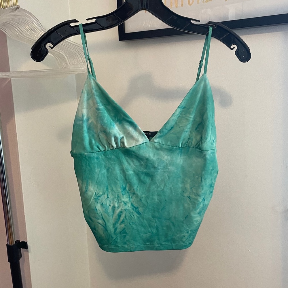 crop top